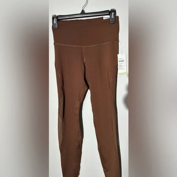 Old Navy High-Waisted Elevate Mesh-Trim Compression Size Large - Picture 8 of 14